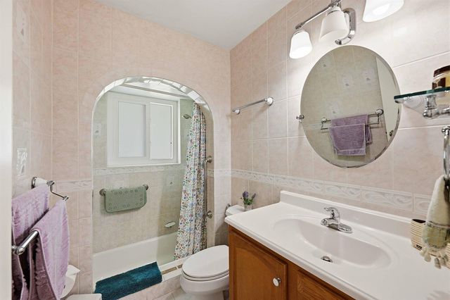 1401 SW 28th Terrace, Deerfield Beach, FL 33442