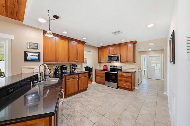 1401 SW 28th Terrace, Deerfield Beach, FL 33442