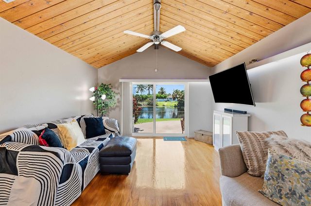 1401 SW 28th Terrace, Deerfield Beach, FL 33442