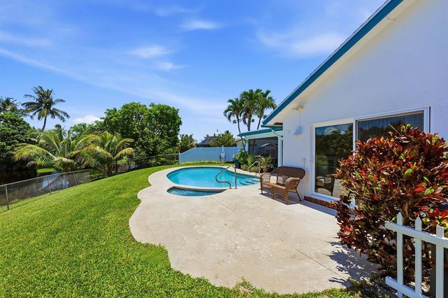1401 SW 28th Terrace, Deerfield Beach, FL 33442