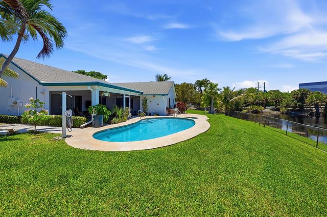1401 SW 28th Terrace, Deerfield Beach, FL 33442