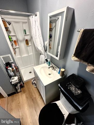 823 CHRISTIAN ST, Philadelphia, PA 19147