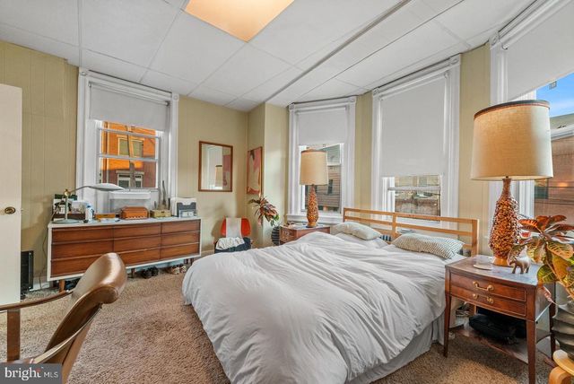 823 CHRISTIAN ST, Philadelphia, PA 19147