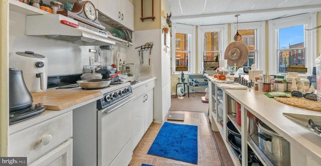 823 CHRISTIAN ST, Philadelphia, PA 19147