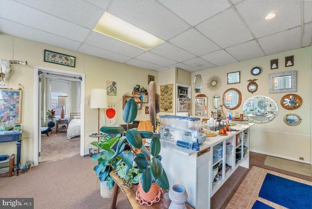 823 CHRISTIAN ST, Philadelphia, PA 19147