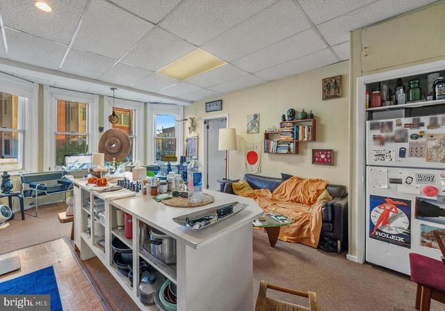 823 CHRISTIAN ST, Philadelphia, PA 19147