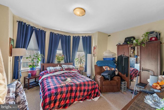 823 CHRISTIAN ST, Philadelphia, PA 19147