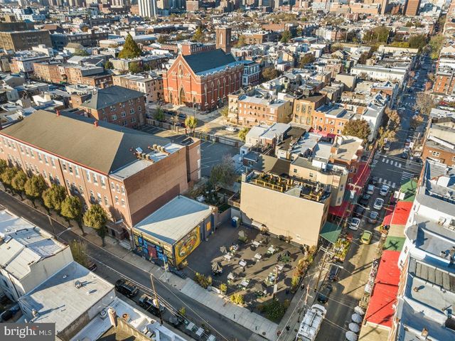 823 CHRISTIAN ST, Philadelphia, PA 19147