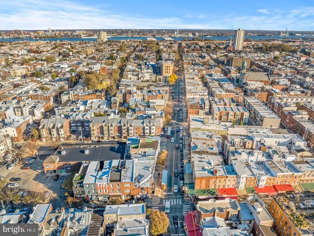 823 CHRISTIAN ST, Philadelphia, PA 19147