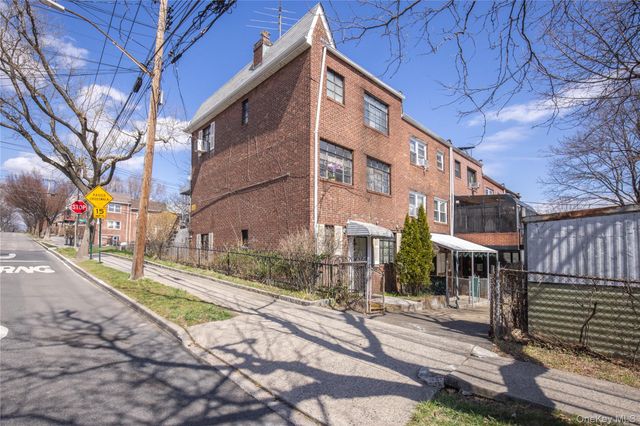 1774 Pitman Avenue, Bronx, NY 10466