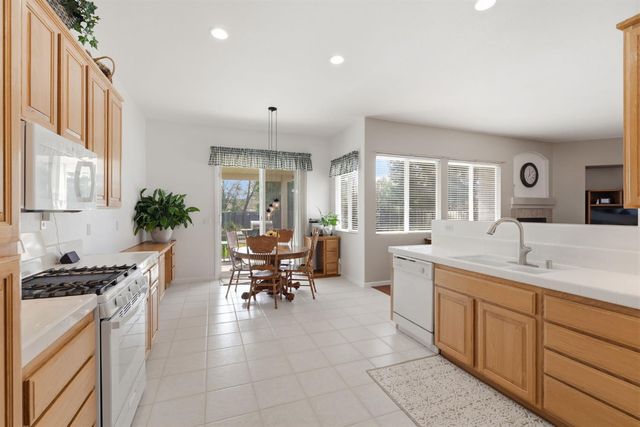 9184 Central Ave, Orangevale, CA 95662