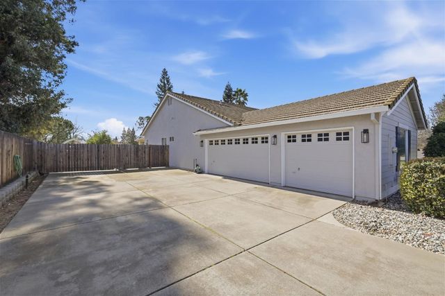 9184 Central Ave, Orangevale, CA 95662