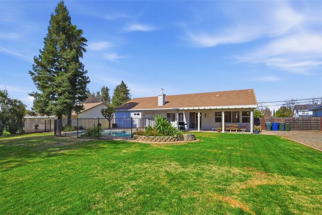 9184 Central Ave, Orangevale, CA 95662