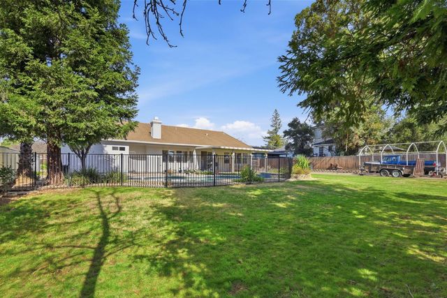 9184 Central Ave, Orangevale, CA 95662