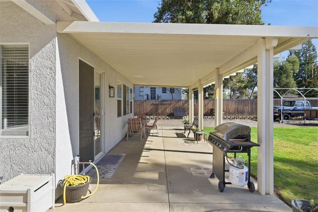 9184 Central Ave, Orangevale, CA 95662