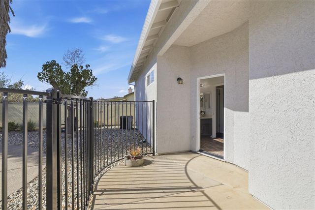 9184 Central Ave, Orangevale, CA 95662