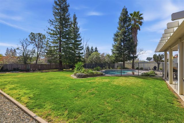 9184 Central Ave, Orangevale, CA 95662