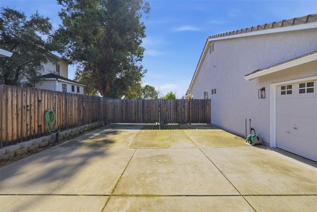 9184 Central Ave, Orangevale, CA 95662
