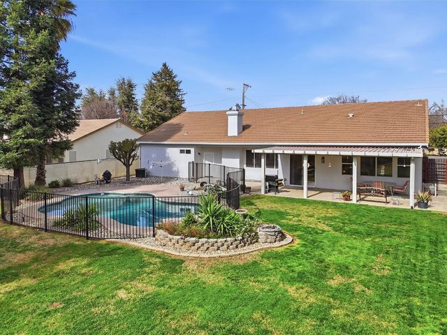 9184 Central Ave, Orangevale, CA 95662