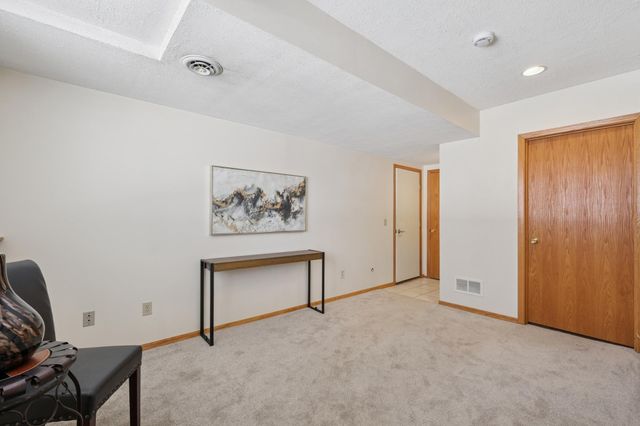 14304 Estates Avenue, Apple Valley, MN 55124