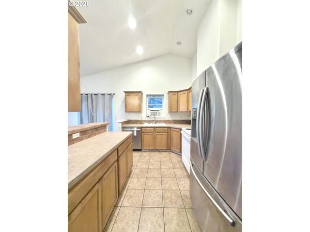 39057 JERGER St, Sandy, OR 97055