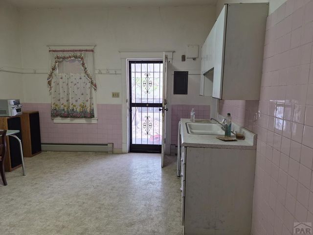 1246 S Santa Fe Ave, Pueblo, CO 81006