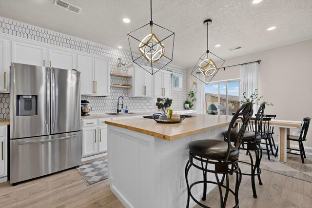 6506 Desert Spirit Road NW, Albuquerque, NM 87114