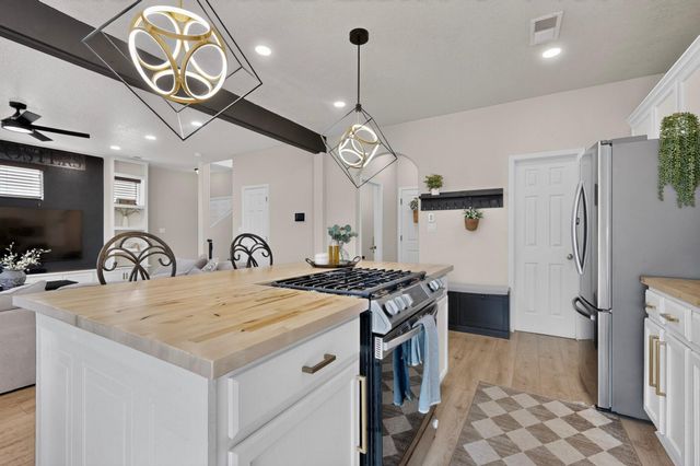 6506 Desert Spirit Road NW, Albuquerque, NM 87114