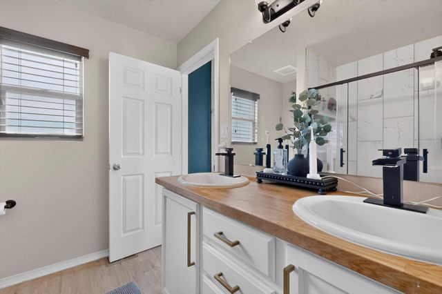 6506 Desert Spirit Road NW, Albuquerque, NM 87114