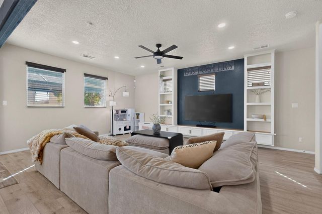 6506 Desert Spirit Road NW, Albuquerque, NM 87114