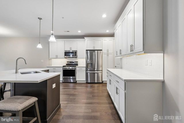 52 RIVERWALK RIV, Plainsboro, NJ 08536