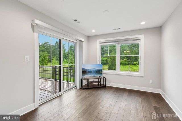 52 RIVERWALK RIV, Plainsboro, NJ 08536