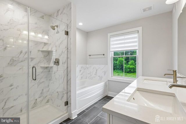 52 RIVERWALK RIV, Plainsboro, NJ 08536