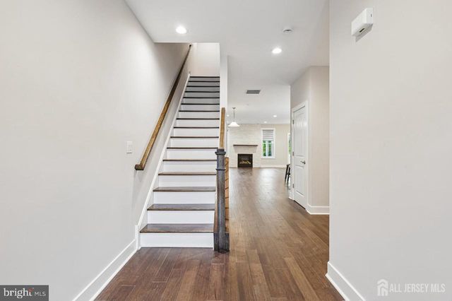 52 RIVERWALK RIV, Plainsboro, NJ 08536