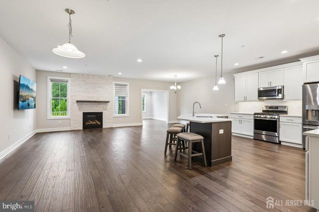 52 RIVERWALK RIV, Plainsboro, NJ 08536