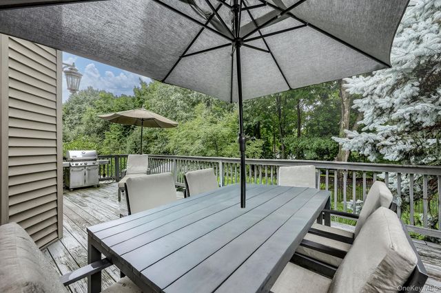8 Lety Lane, Suffern, NY 10901