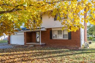 5297 Oaktree Drive, Flint Charter Township, MI 48532