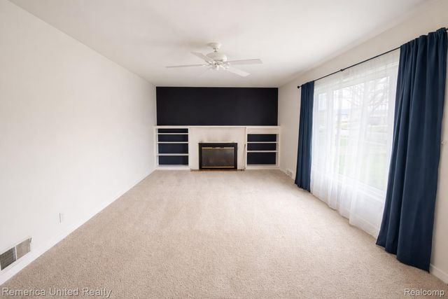 3332 McKee Avenue Sw, Wyoming, MI 49509