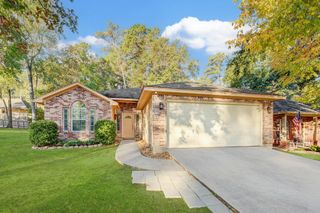 121 Clear Water Street W, Montgomery, TX 77356