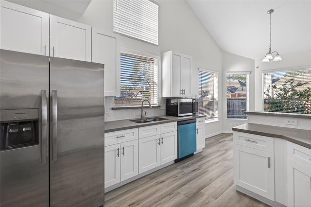 3522 Brookwood Drive, La Porte, TX 77571