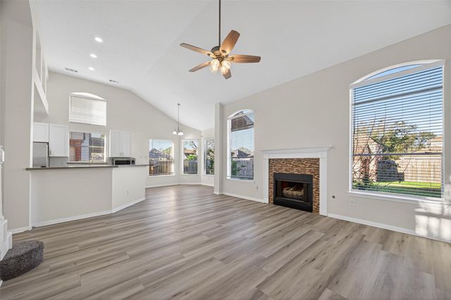 3522 Brookwood Drive, La Porte, TX 77571