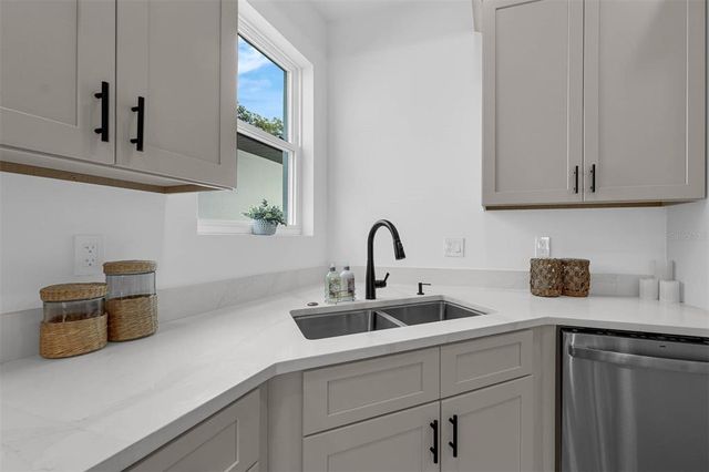 515 W PRINCETON STREET, Orlando, FL 32804