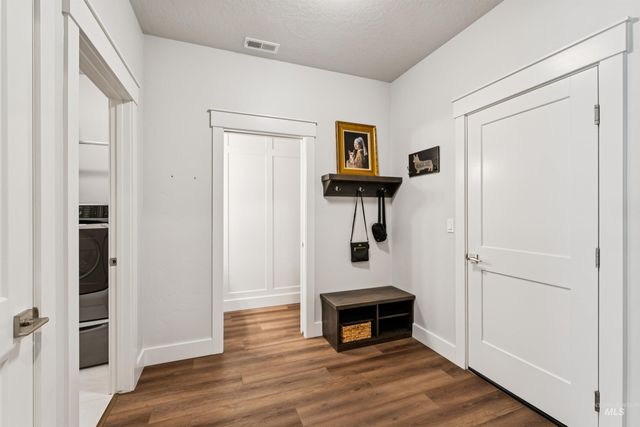 153 N Becknoll Lane, Eagle, ID 83616