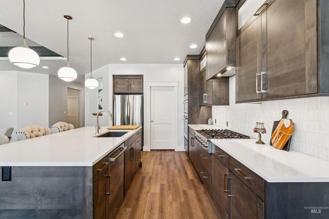 153 N Becknoll Lane, Eagle, ID 83616