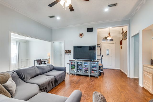 2521 Classic Court W, Bedford, TX 76021