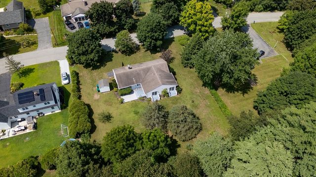 15 Burbank Ln, Lancaster, MA 01523