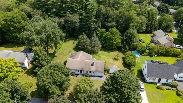 15 Burbank Ln, Lancaster, MA 01523