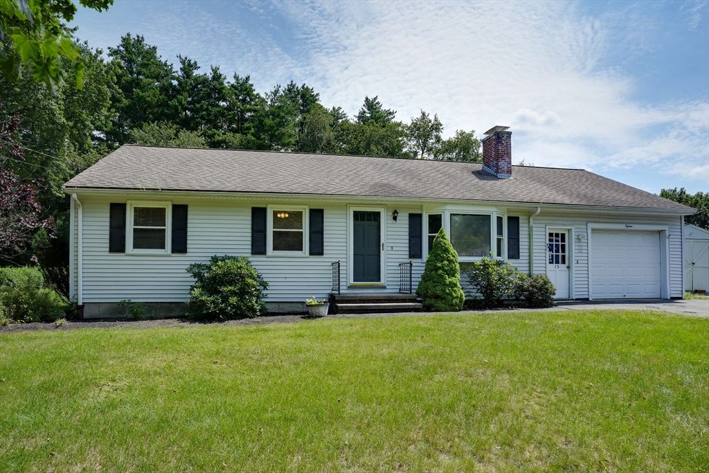 15 Burbank Ln, Lancaster, MA 01523