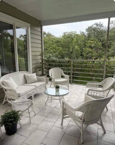 3070 NW 48th Ter 413, Lauderdale Lakes, FL 33313