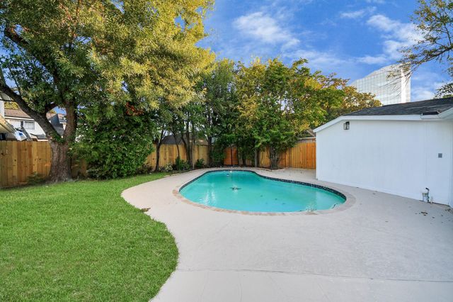 12318 Queensbury Lane, Houston, TX 77024